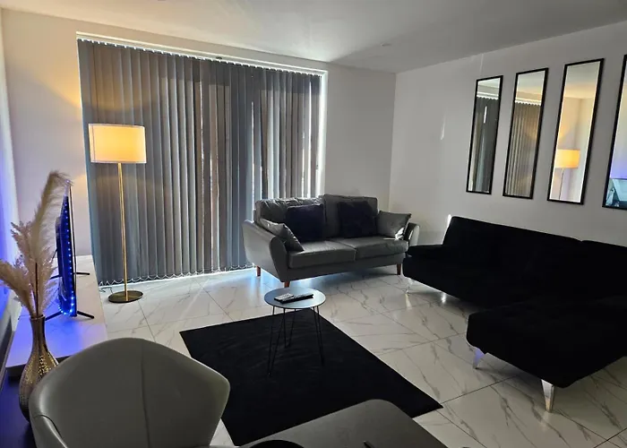 Mna Superior * Bradford (West Yorkshire)